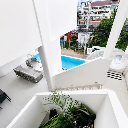 Happy House Pool Villa Pattaya