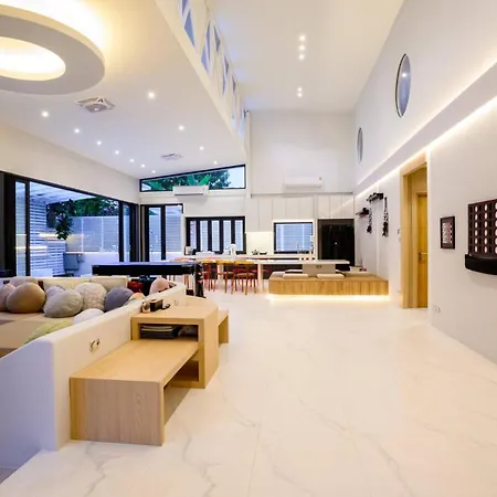Glass Private Pool