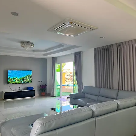 Villa Lion Queen 5-bedroom Pool Pattaya