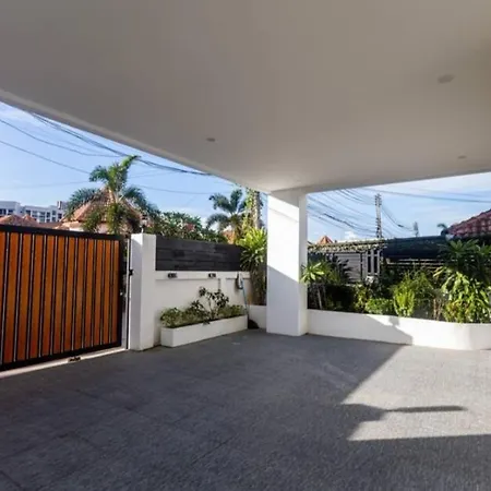 Lune&palm Pool - 6 Bedrooms With Their Own Bathrooms Pool Villa, Near Arcadia Villa Pattaya