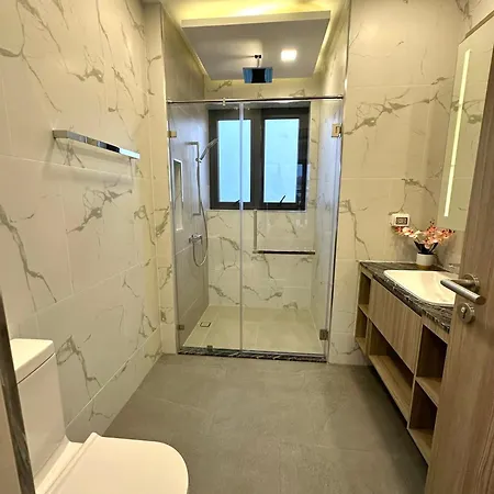 Zensiri Luxury Privat Pool Prime Midtown Villa