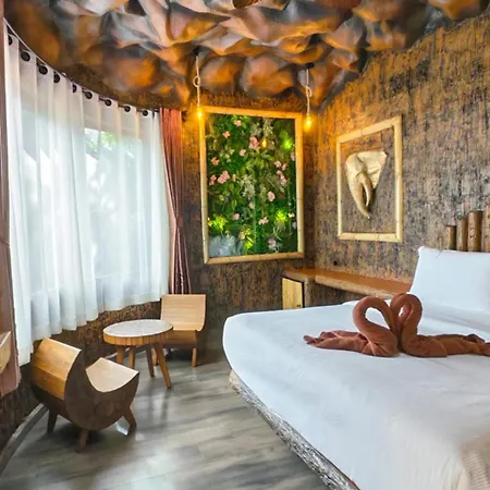 Manjiland Luxury Pool Walking Street *
