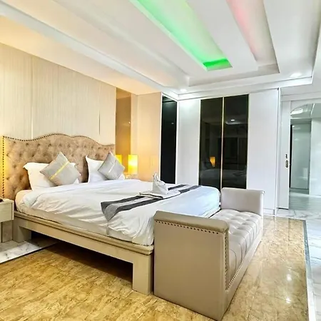 Luxury 5 Bedroom Thaibali Near Walking Street Pattaya