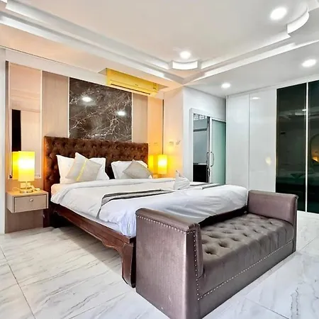 Villa Luxury 5 Bedroom Thaibali Near Walking Street *