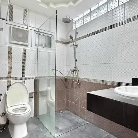 Luxury 5 Bedroom Thaibali Near Walking Street Villa *