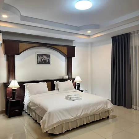 Lion Queen 5-bedroom Pool * Pattaya