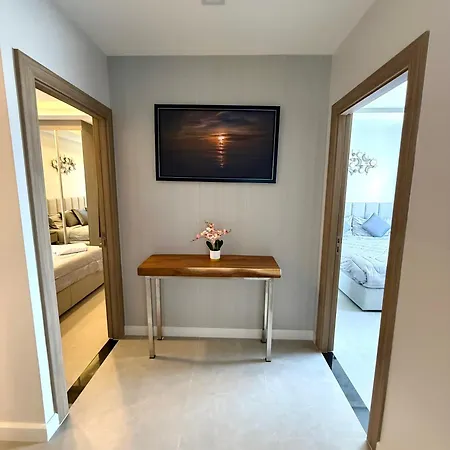 Zensiri Luxury 3br Pool Prime Midtown Villa *