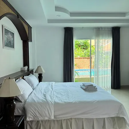 Villa Lion Queen 5-bedroom Pool *