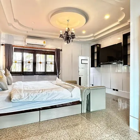 Luxury 5 Bedroom Thaibali Near Walking Street