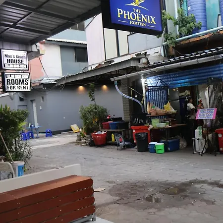 The Phoenix Jomtien Guest house *