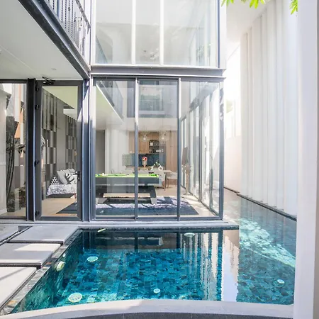芭提雅市中心现代奢华风格别墅 Villa *