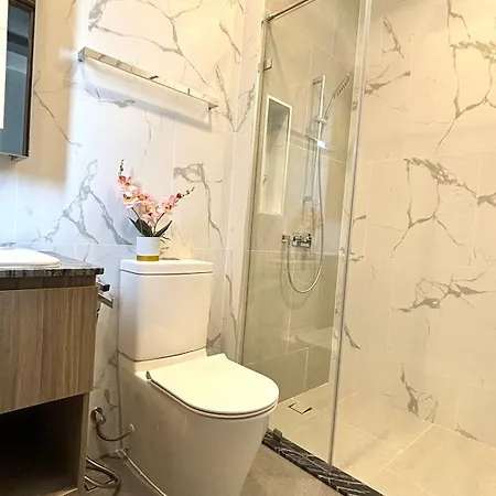 Zensiri Luxury Privat Pool Prime Midtown Villa *