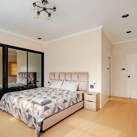 Luxury 5 Bedroom Private Party Pool * Pattaya