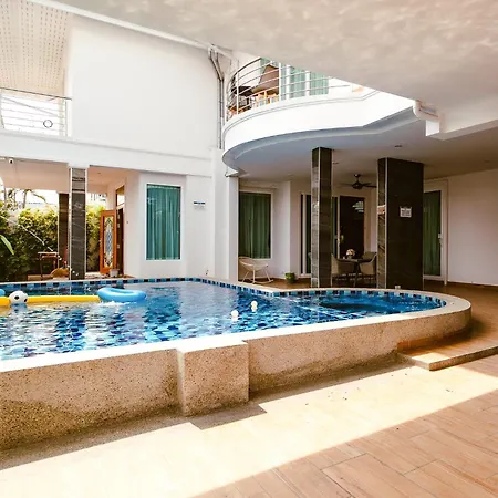Lagoon 8bhk Luxury Pool