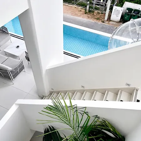 Happy House Pool Pattaya
