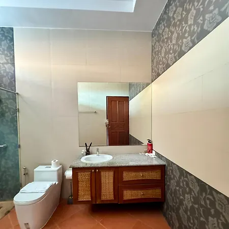 Lion Queen 5-bedroom Pool *