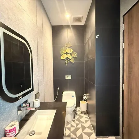 Modern Luxury Villa *