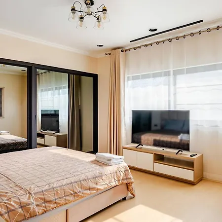 Luxury 5 Bedroom Private Party Pool Villa *
