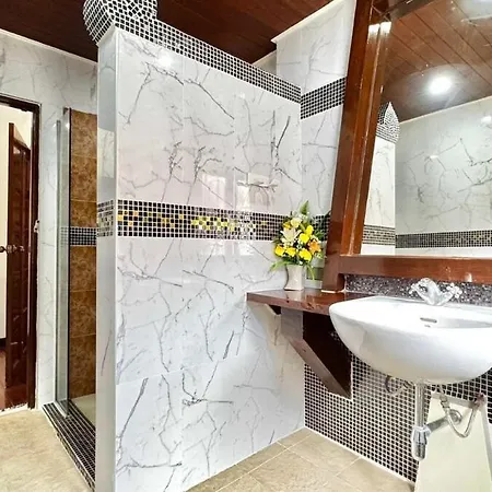 Villa Luxury 5 Bedroom Thaibali Near Walking Street
