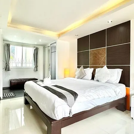 Villa Luxury 5 Bedroom Thaibali Near Walking Street Pattaya