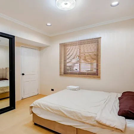 Villa Luxury 5 Bedroom Private Party Pool *