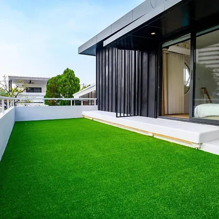Glass Private Pool Villa Pattaya