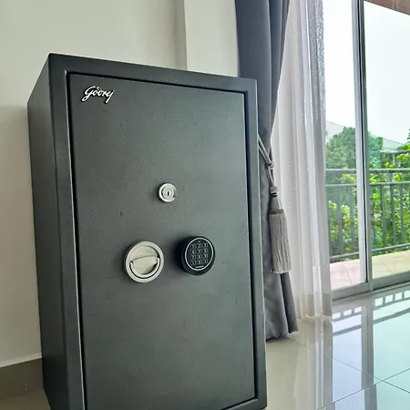 Lion Queen 5-bedroom Pool Villa Pattaya