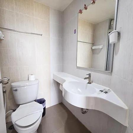Lumpini Naklua Wongamat Aparthotel