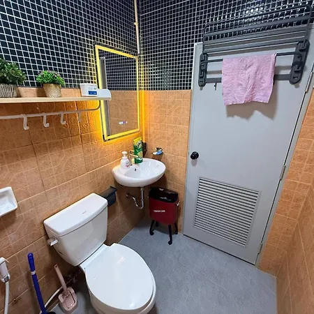 Full Private House In Heart Of Pattaya, 2 Min To