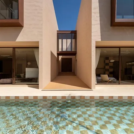 Barrera Villa Pattaya