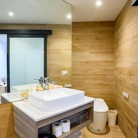 Glass Private Pool