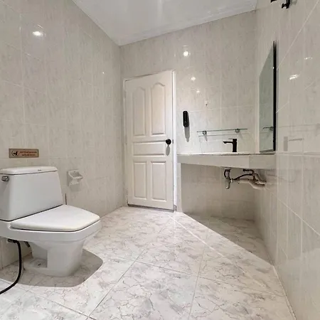 Villa Luxury 5 Bedroom Private Party Pool