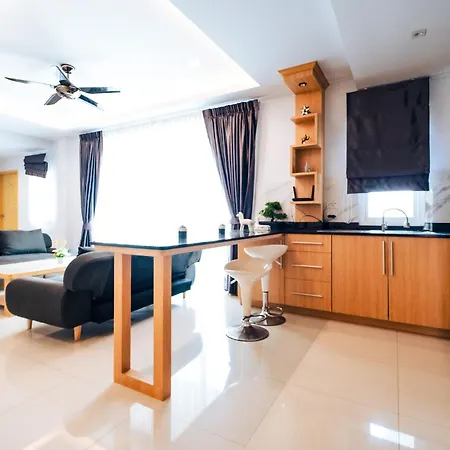 Lagoon 8bhk Luxury Pool Villa Pattaya