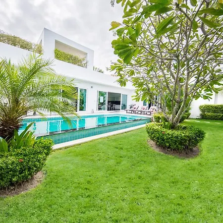 Hollywood Pool Jomtien Villa Pattaya