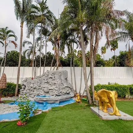 Luxury 5 Bedroom Private Party Pool * Pattaya