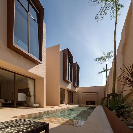 Barrera Villa Pattaya