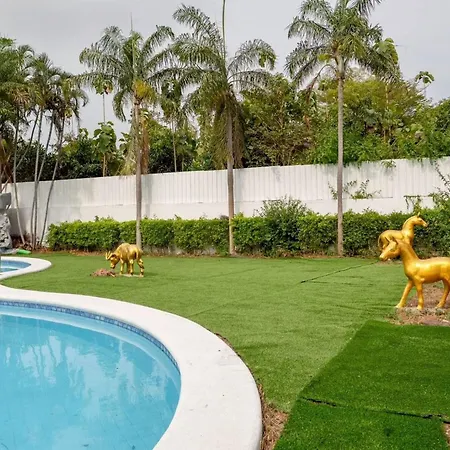 Luxury 5 Bedroom Private Party Pool Villa