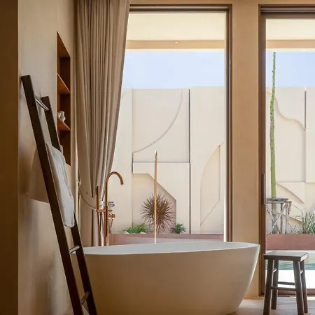 Barrera Villa Pattaya