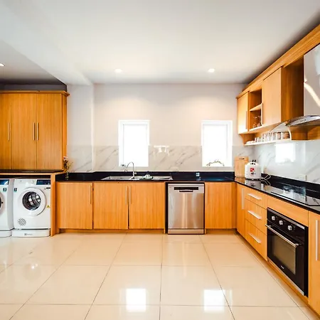 Villa Lagoon 8bhk Luxury Pool Pattaya