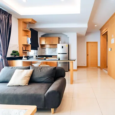 Lagoon 8bhk Luxury Pool