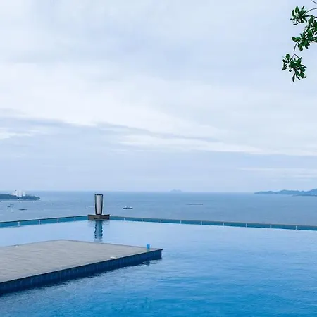W-tower Wongamat Beachfront Apartment Pattaya
