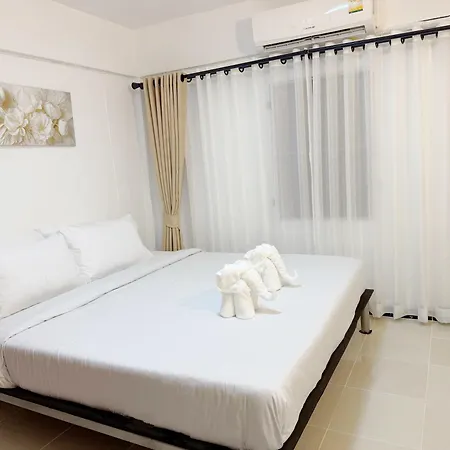 White House * Pattaya