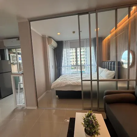 Lumpini Naklua Apartment *