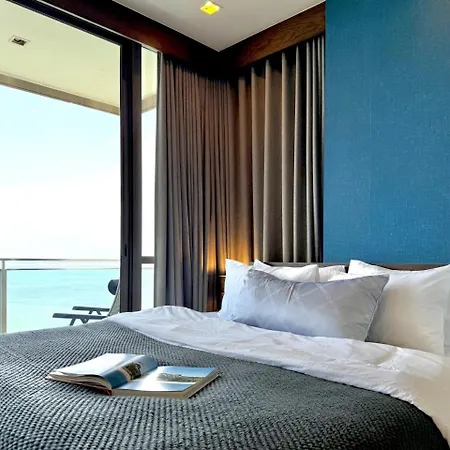 Cozy 2br L Sea View L Pool And Gym Pattaya