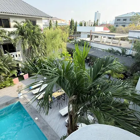 Del Max เดล แม็กซ์ พัทยา Apartment