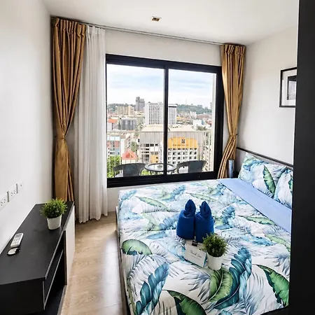 High Floor With Rooftop Pool In * Pattaya