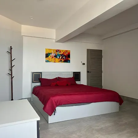 Beautiful 2-bedroom With Pratamnak Sea View * Pattaya