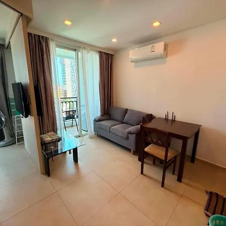 Cozy Entire 7th Floor With View Apartment *