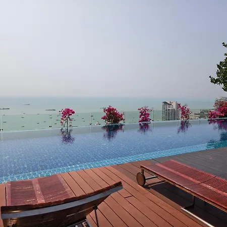 1br Close To T21 And Centric Sea *