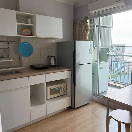 Prime Location In Lumpini, Songthaew Service At The Doorstep, Close To Terminal 21, 7-eleven Downstairs For Convenience * Pattaya